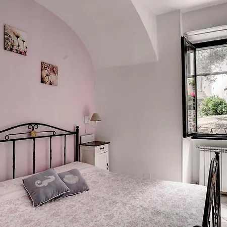 Charmantes In Appartement Diano San Pietro